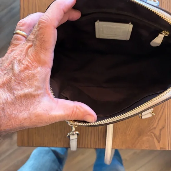 ๐ฒ Coach Sierra Satchel Crossbody bag In Ivory Crossgrain Leather - Picture 9 of 12